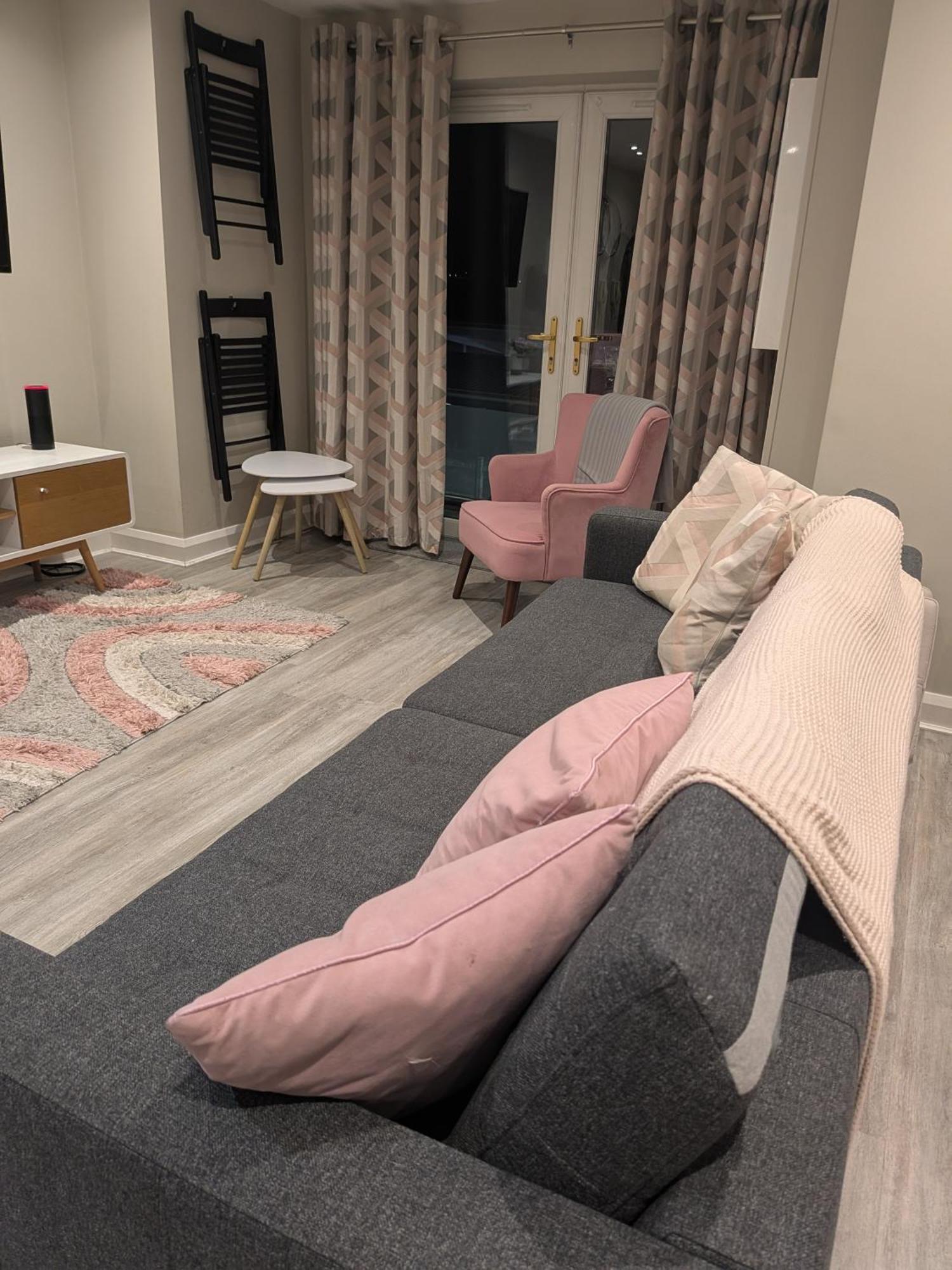 In The Heart Of Portrush - Beautiful Views Apartamento Exterior foto